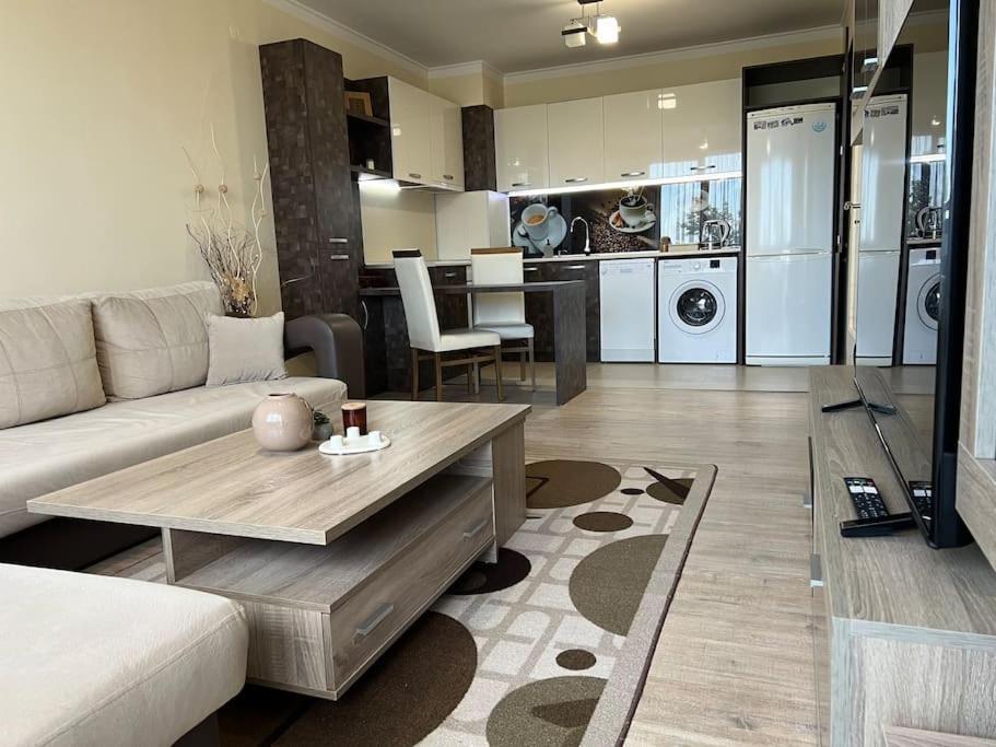 Cozy Apartment - Free Parking Пловдив Экстерьер фото
