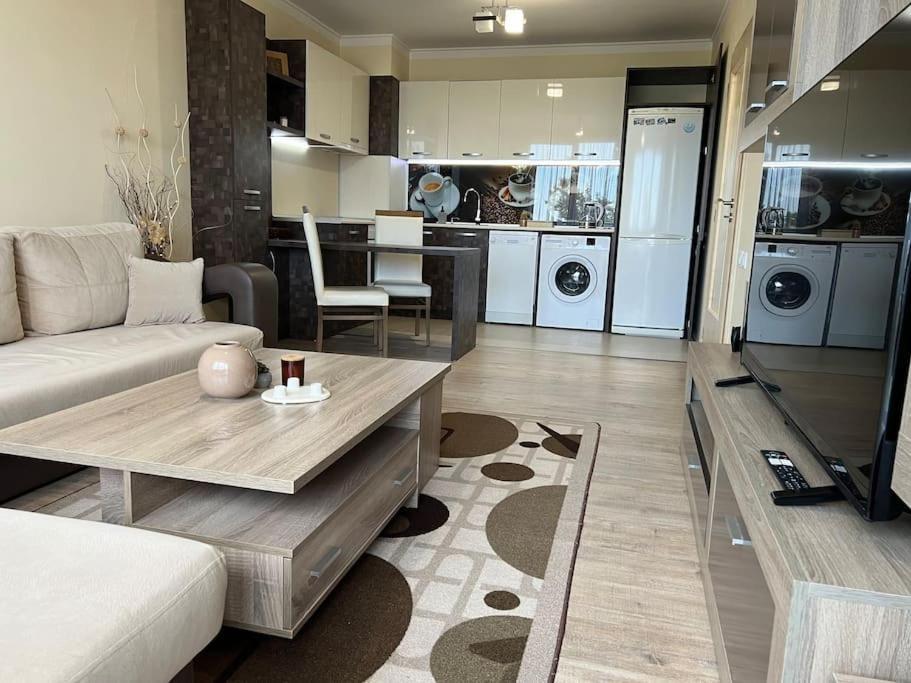 Cozy Apartment - Free Parking Пловдив Экстерьер фото